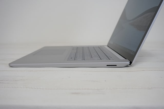 【実機レビュー】Surface Laptop3（15インチ、Ryzen）のスペック、メリット・デメリット評価とみんなの口コミ