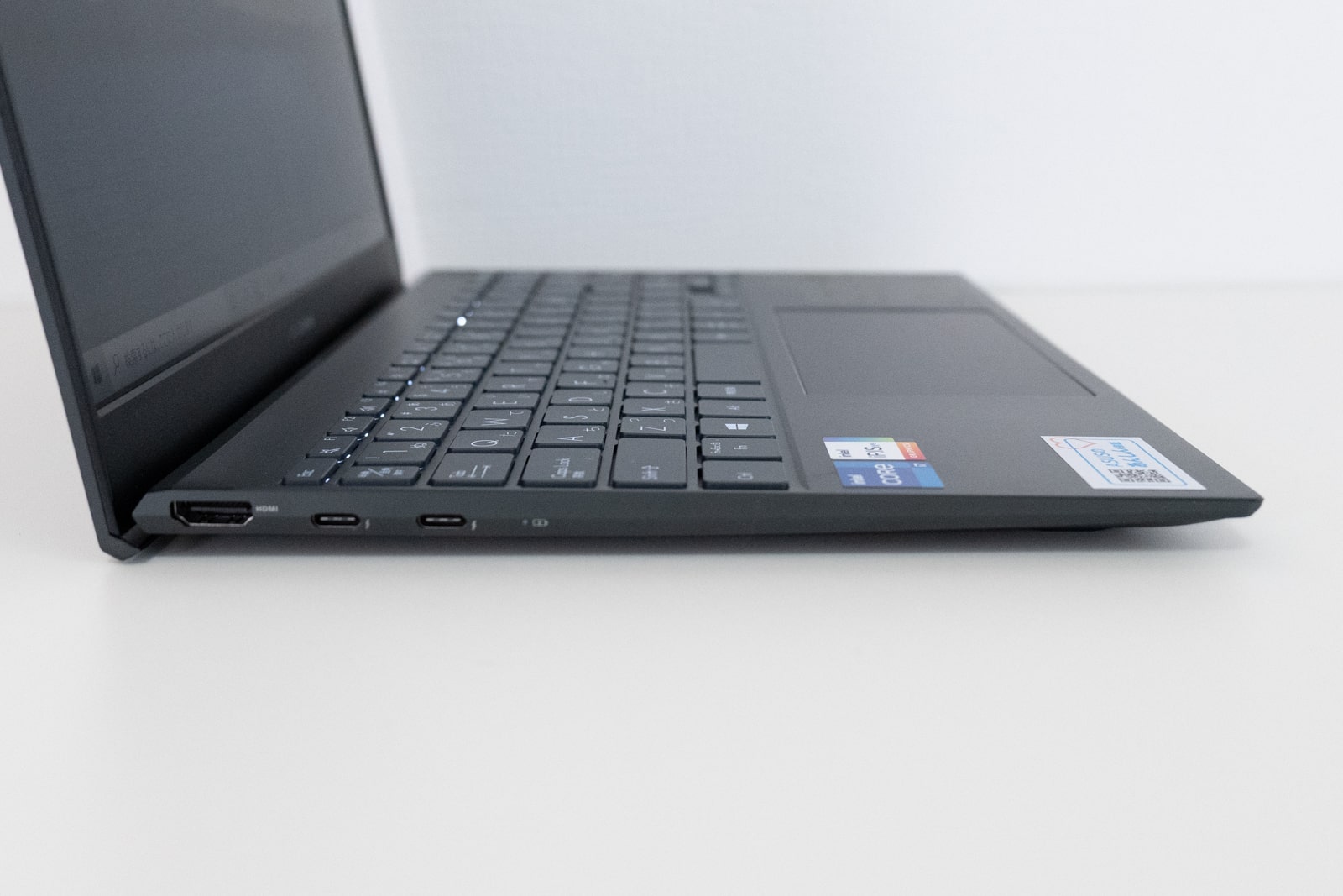 【実機レビュー】ZenBook 13 UX325EA（2020年モデル）のスペック、メリット・デメリット評価と口コミ